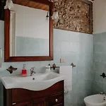 לינה וארוחת בוקר La Baronessa ריפוסטו