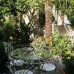לינה וארוחת בוקר La Baronessa