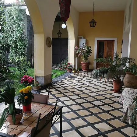La Baronessa B&B Frühstückspension *